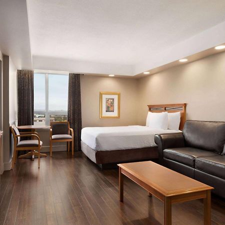 Royal Hotel Calgary, Trademark Collection By Wyndham Exteriér fotografie