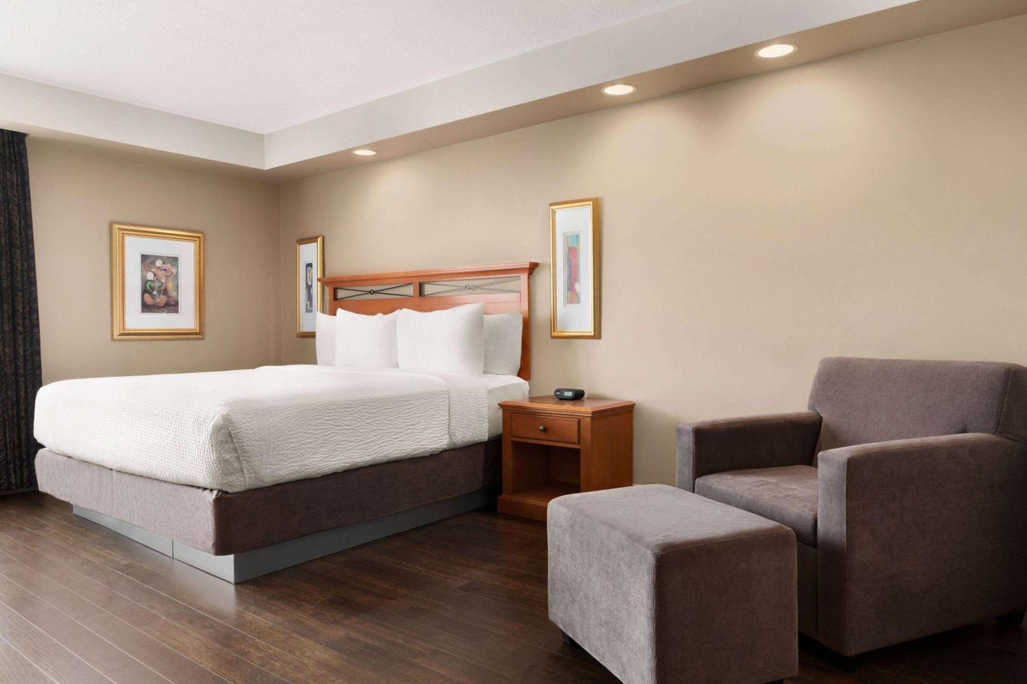 Royal Hotel Calgary, Trademark Collection By Wyndham Exteriér fotografie