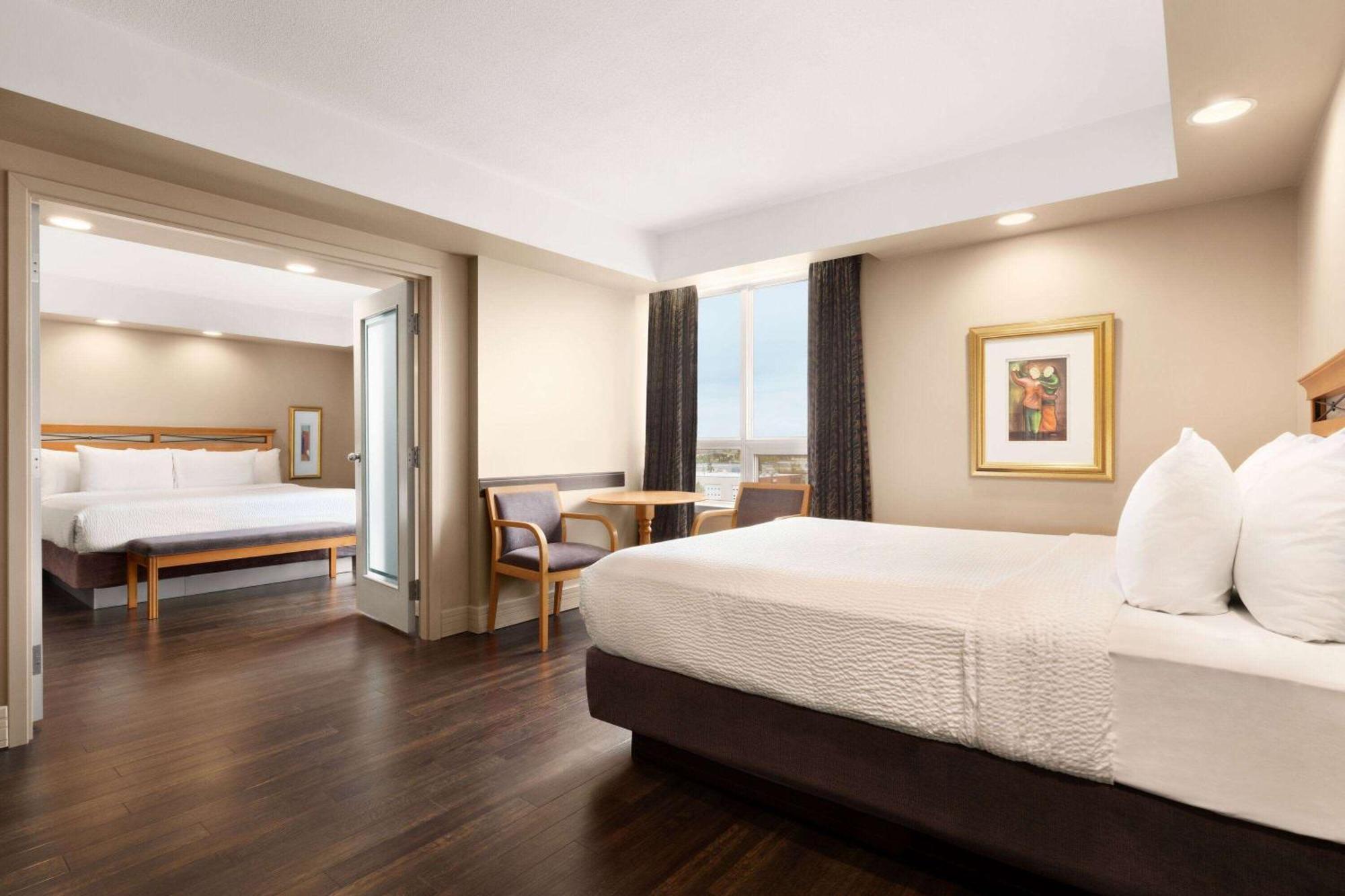 Royal Hotel Calgary, Trademark Collection By Wyndham Exteriér fotografie