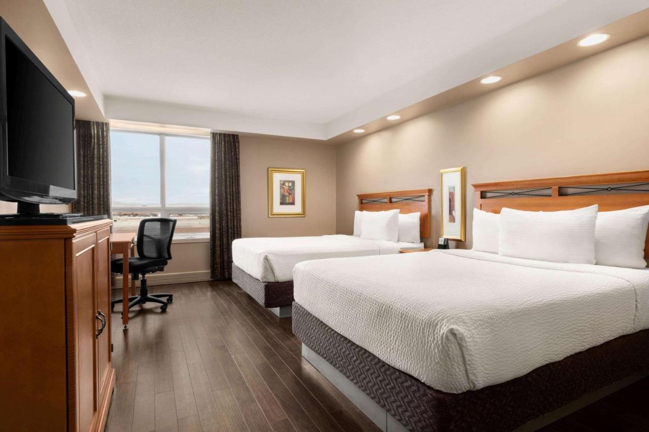 Royal Hotel Calgary, Trademark Collection By Wyndham Exteriér fotografie