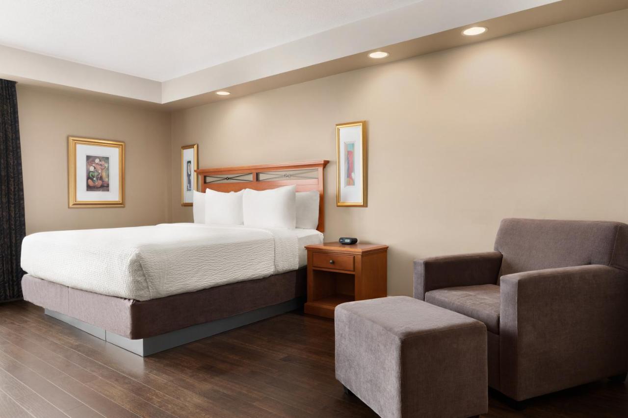 Royal Hotel Calgary, Trademark Collection By Wyndham Exteriér fotografie